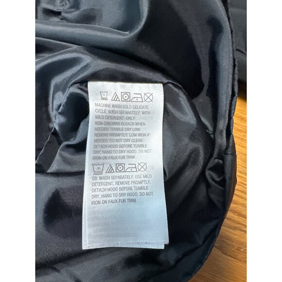 Susan Black Waterproof Hooded Jacket W/ Pockets & Snap Closure Size XS - Picture 7 of 13